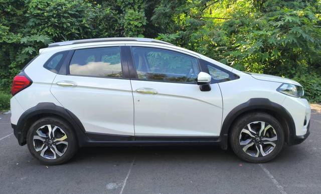 https://images10.gaadi.com/usedcar_image/4547262/original/6fcc0d401a9cb86109baa1d8cb536f8e.jpg?imwidth=6401