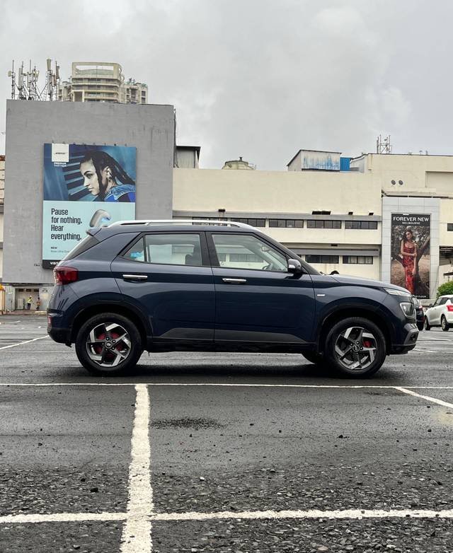 https://images10.gaadi.com/usedcar_image/4562867/original/processed_fd3417427c3e7b32df9c7c634694ad5c.jpg?imwidth=6401