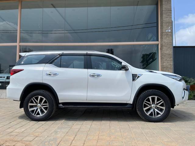 https://images10.gaadi.com/usedcar_image/4586638/original/processed_7f423abb76b4d6eb0dddfc310ab0f68e.jpg?imwidth=6401