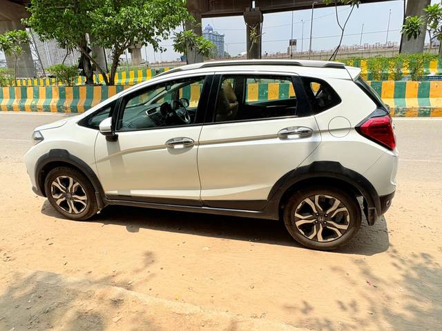 https://images10.gaadi.com/usedcar_image/AP3A.240905.015.A2/original/9552a12b-fb52-49b8-a51d-04616e452616.jpg?imwidth=6401